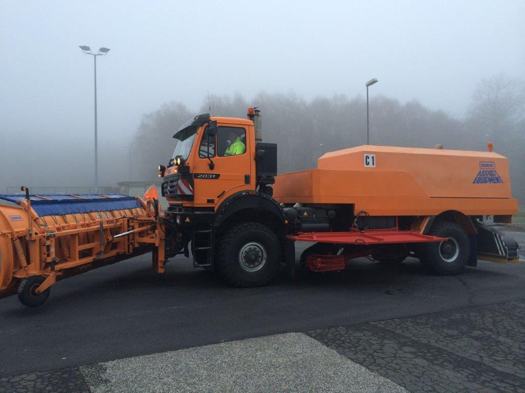 W 1-4 Bild Schneepflug Schmidt