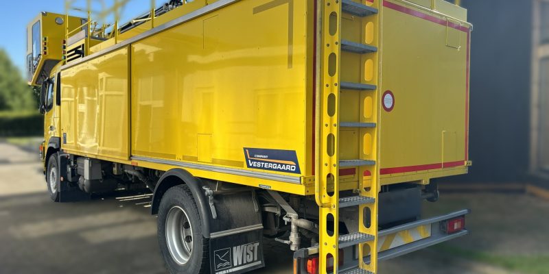 De-Icer Truck 2