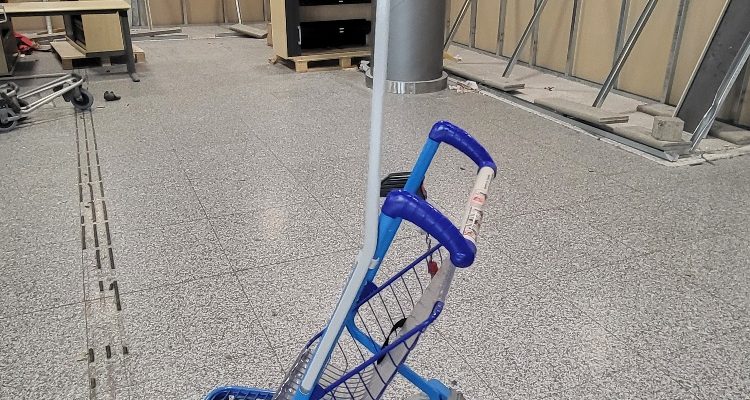 <span class="caps">HAJ</span> Kinderwagen 1