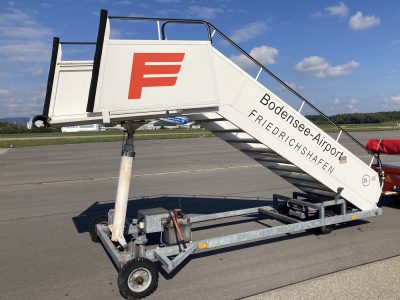 POOLE Fluggasttreppe 0