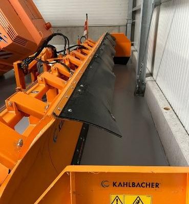 ADV-Gerätebörse Kahlbacher Schneepflug2 ADV-Gerätebörse Kahlbacher Schneepflug2